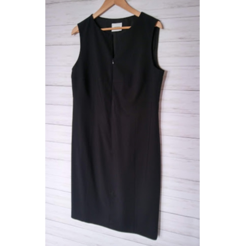 Akris Punto | Front Zip Wool Black Shift Dress